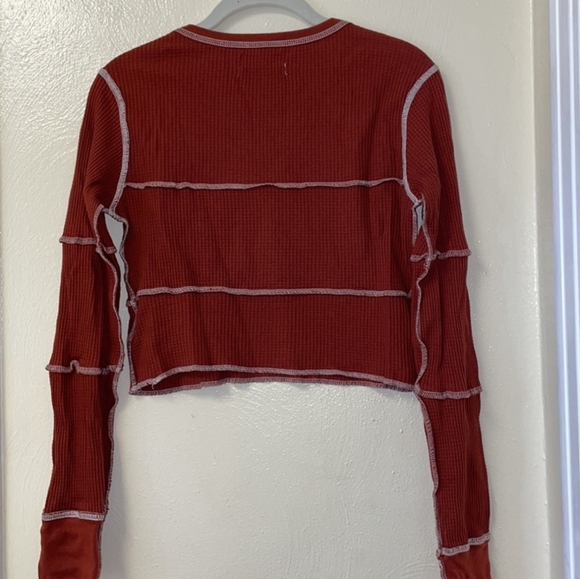 UO waffle knit cropped long sleeve top - Picture 2 of 3